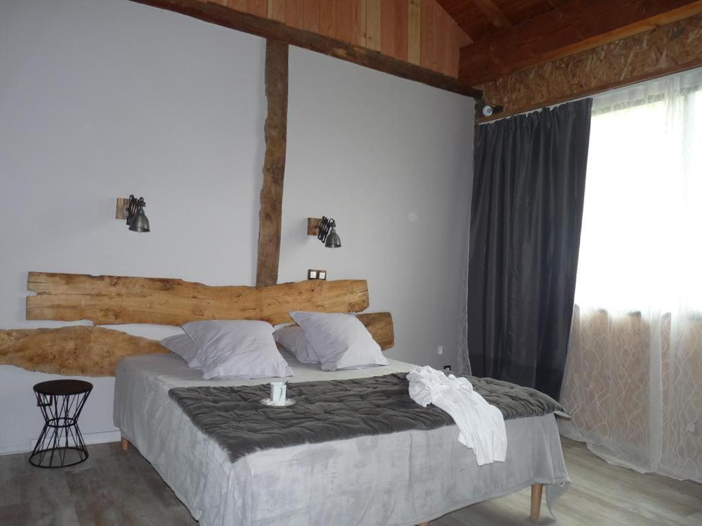 Chambres D'Hotes Les Chataigniers De Florac Surba Room photo